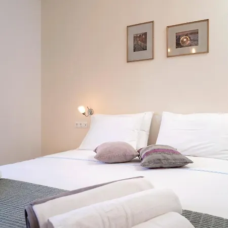 Rinada - Zf Hvar Hvar Town